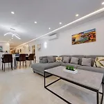 Lejlighed Luxurious And Spacious With Bbq San Pawl il-Baħar