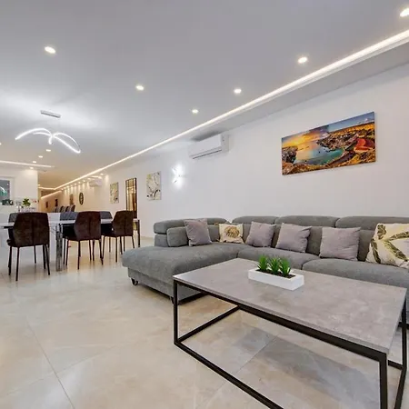 Apartment Luxurious And Spacious With Bbq St. Paul's Bay