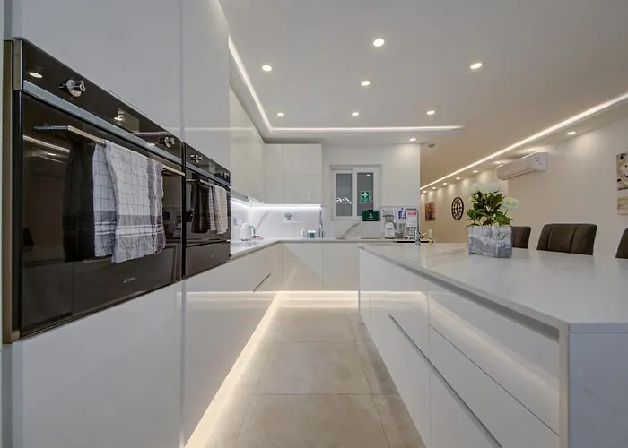 Luxurious And Spacious With Bbq Daire