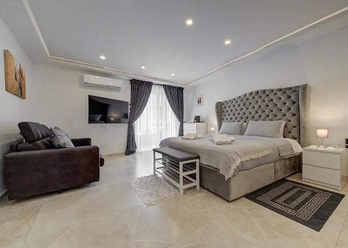 Luxurious And Spacious With Bbq Daire