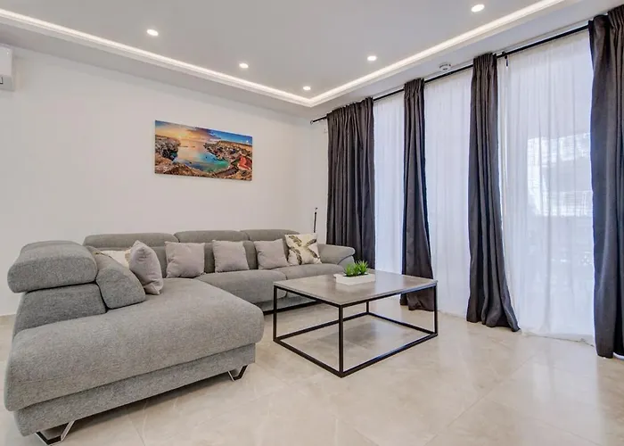 Luxurious And Spacious With Bbq *