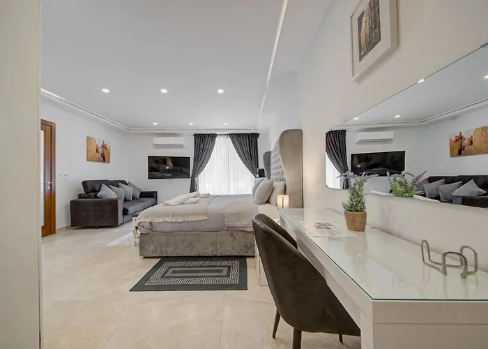 Luxurious And Spacious With Bbq Daire *