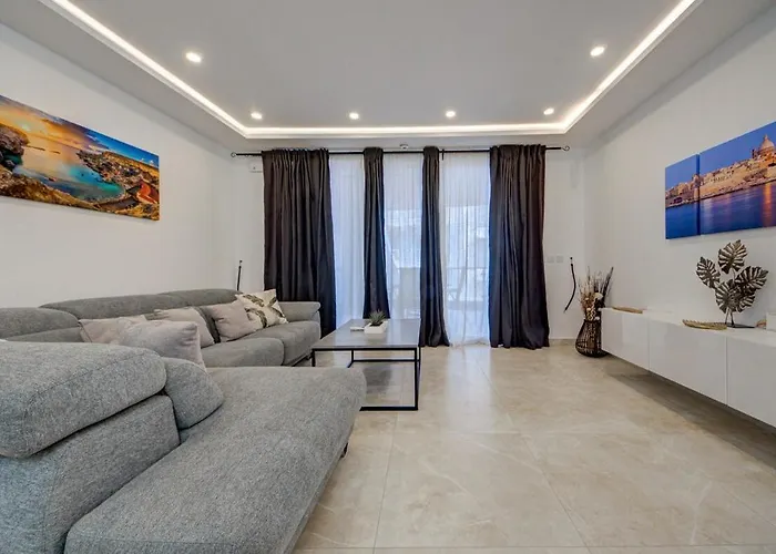 Luxurious And Spacious With Bbq