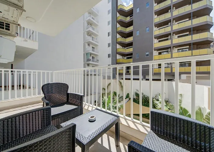 Luxurious And Spacious With Bbq Apartament