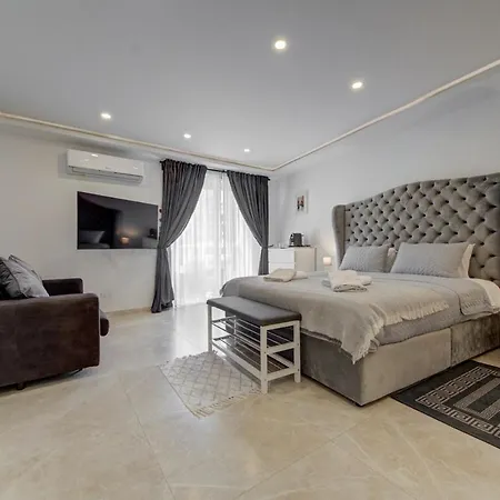 Luxurious And Spacious With Bbq Apartament