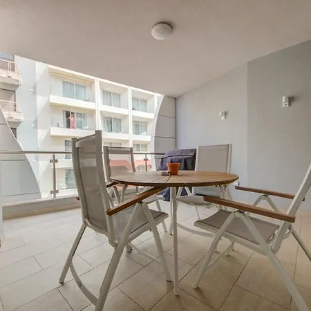 Luxurious And Spacious With Bbq *