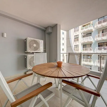 Luxurious And Spacious With Bbq *